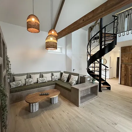 Domaine Du Grand Caugy 호텔