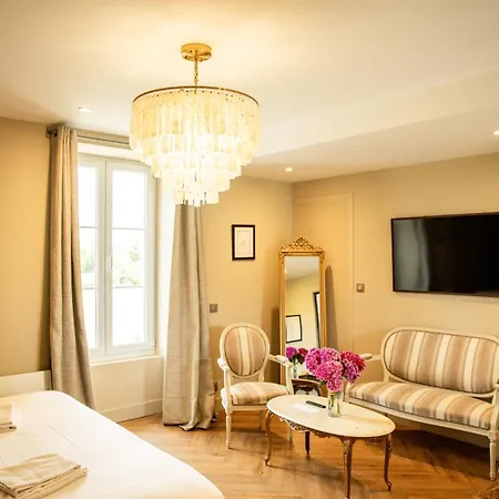 Domaine Du Grand Caugy 호텔 *