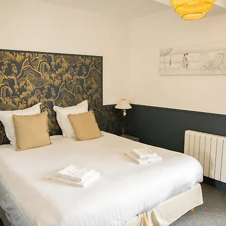 Domaine Du Grand Caugy 호텔 *