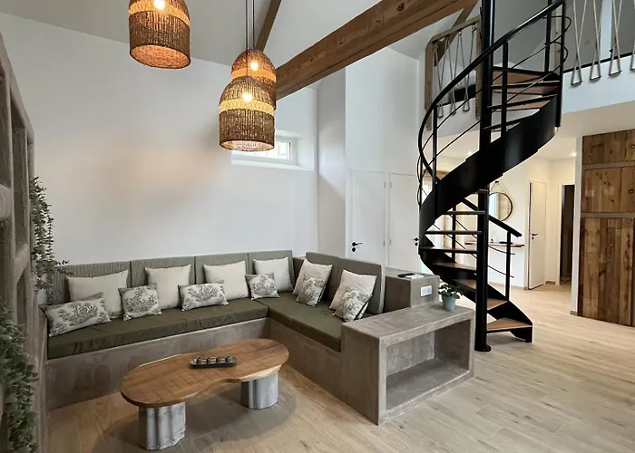 Domaine Du Grand Caugy Hotel