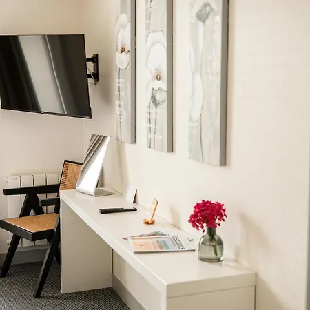 Domaine Du Grand Caugy Hotel