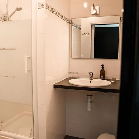 Domaine Du Grand Caugy Hotel *